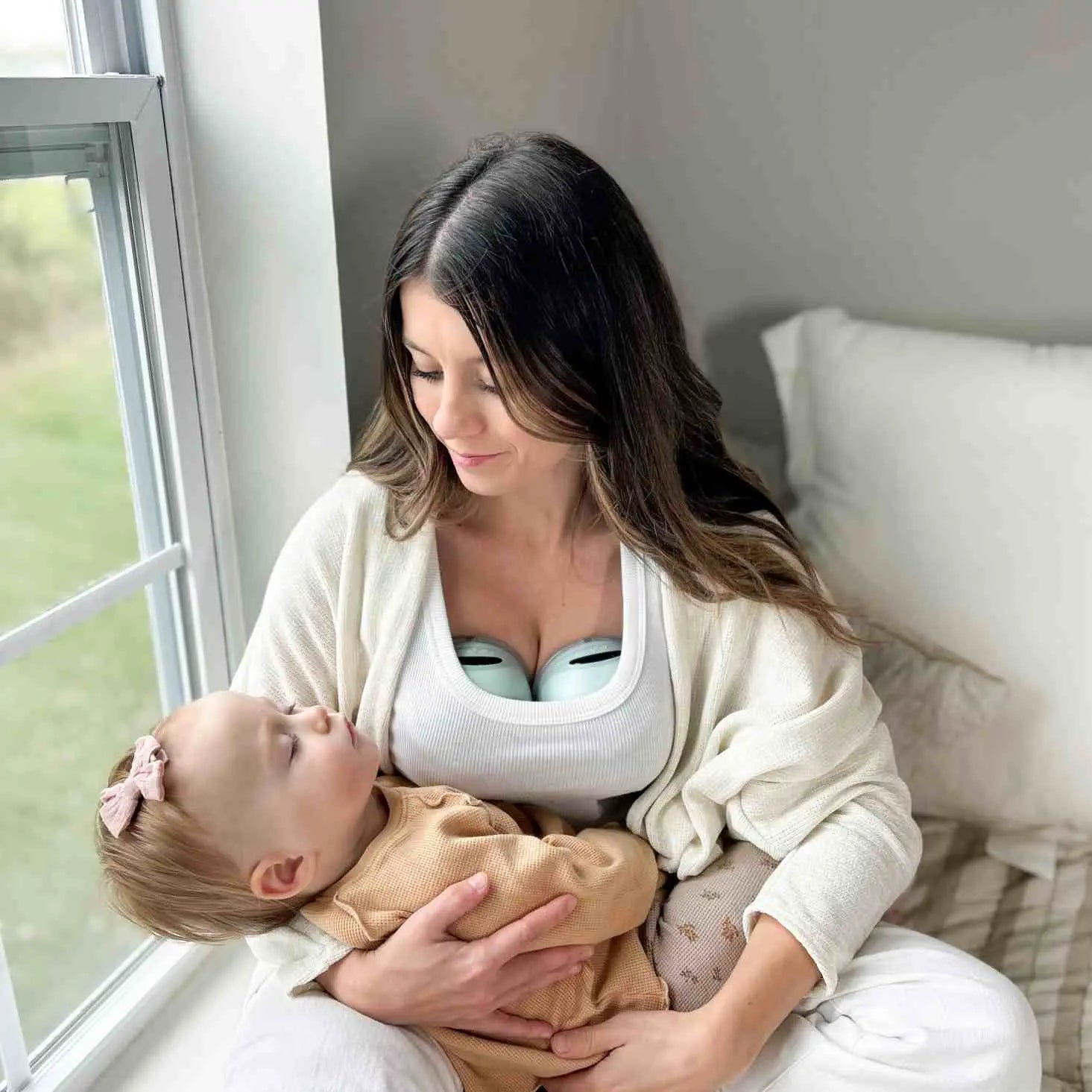 Mommed Wearable Breast Pump S21, Hands-Free Electric Breast Pump, Personalized Electric Portable Breast Pump, Large Capacity and Strong Suction for More Milk, Portable, Leak-Proof & Ultra-Quiet Breast Pump Summervibes